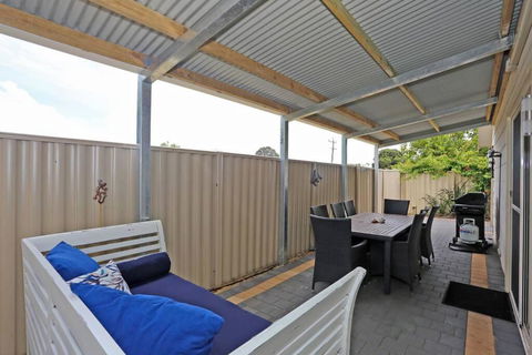 Relax At Falcon By The Bay - Goulburn Accommodation 3