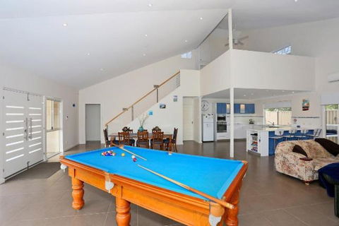 Relax At Falcon By The Bay - Goulburn Accommodation 1