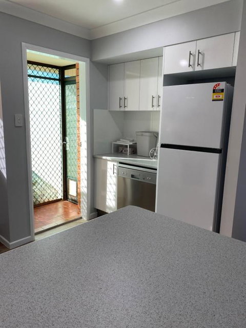 Relax On Ross - Goulburn Accommodation 2