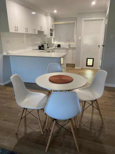 Relax On Ross - Goulburn Accommodation 1