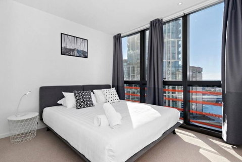 Resort-style Docklands Riverview Stay With Parking - Goulburn Accommodation 1