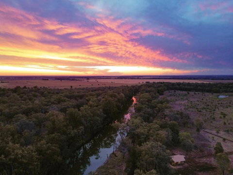 Riverbank Glamping - Goulburn Accommodation 1