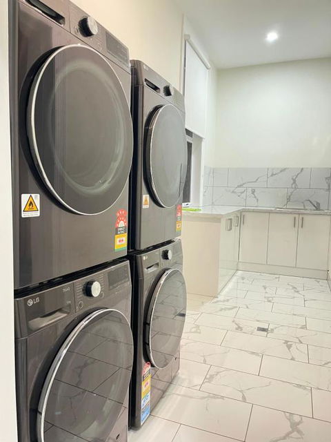 Riverside Hotel - Goulburn Accommodation 3