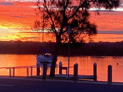Riverview Cottage - Goulburn Accommodation 3