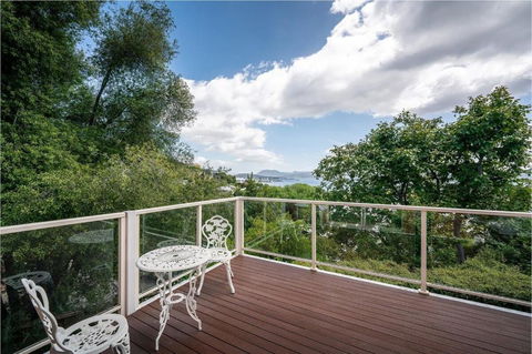 Riveting House With Incredible Water-view At SandyBay - Goulburn Accommodation 1