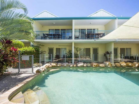 SAILS 9 Beachfront Getaway Horseshoe Bay - Goulburn Accommodation 0