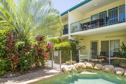 SAILS 9 Beachfront Getaway Horseshoe Bay - Goulburn Accommodation 2