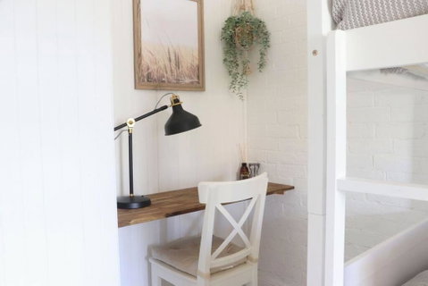 Rustic Chic 200 Metres From CBD - Goulburn Accommodation 2