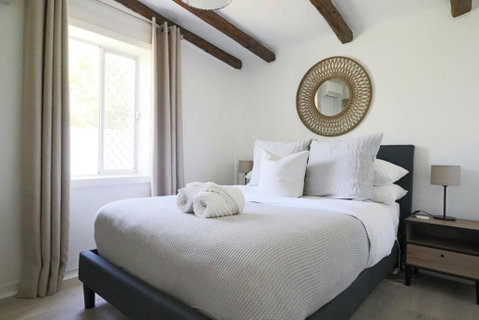 Rustic Chic 200 Metres From CBD - Goulburn Accommodation 3