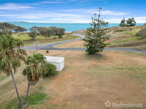 Rocky Retreat At Emu Park - Goulburn Accommodation 3