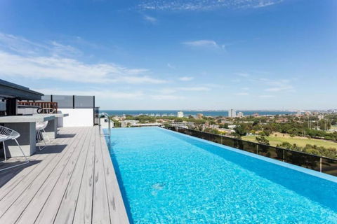 Rooftop Infinity Pool - St Kilda Luxury - Goulburn Accommodation 0
