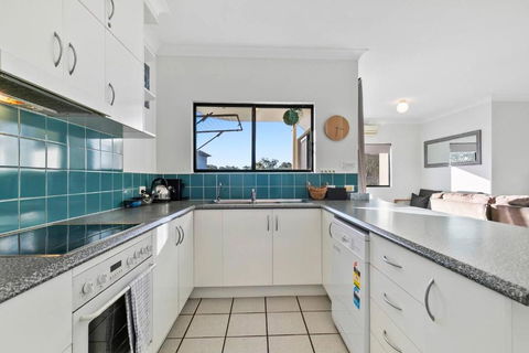 Rooftop Island Sunsets - Goulburn Accommodation 2