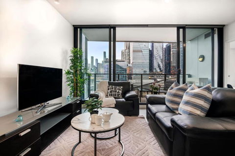 Rooftop Pool 2BR Apartment At Marvel Stadium With Free Parking - Goulburn Accommodation 1