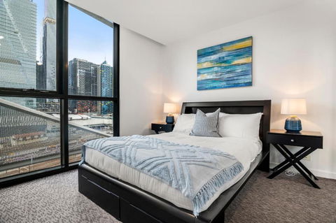 Rooftop Pool 2BR Apartment At Marvel Stadium With Free Parking - Goulburn Accommodation 3