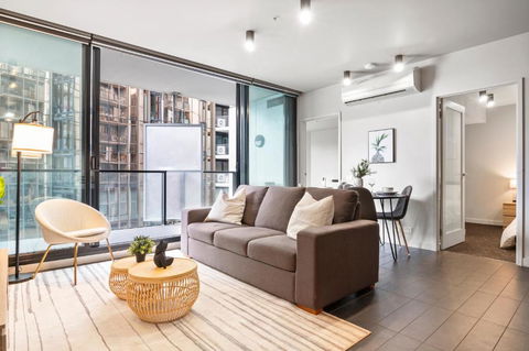Rooftop Pool 2BR Apt At Marvel Stadium With Free Parking - Goulburn Accommodation 0