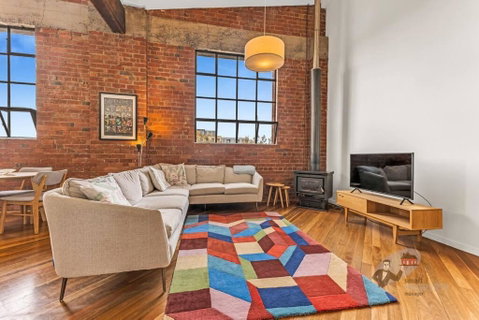 Rooftop Warehouse In Fitzroy - Goulburn Accommodation 3