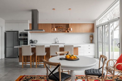 Rose Villa Heritage Home With Parking & WiFi - Goulburn Accommodation 0