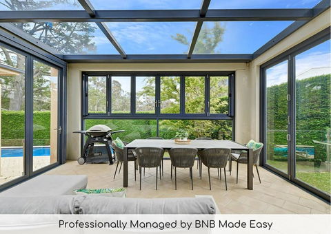 Roselawn Retreat - Pool, Incredible Views, Sleeps 8 - Goulburn Accommodation 0