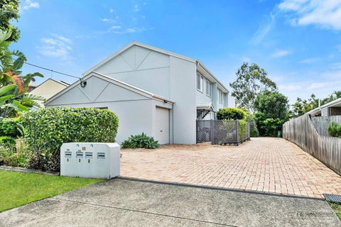 Rosella Rise! - Goulburn Accommodation 2