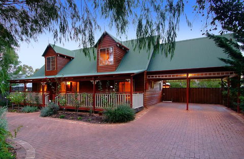 Rosewood Cottage - Goulburn Accommodation 2