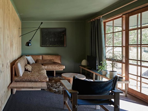 Ross Farm - Cabin - Goulburn Accommodation 0