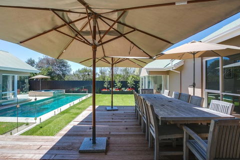 Royadie Resort - Pool Spa Tennis 500m To Beach - Goulburn Accommodation 1