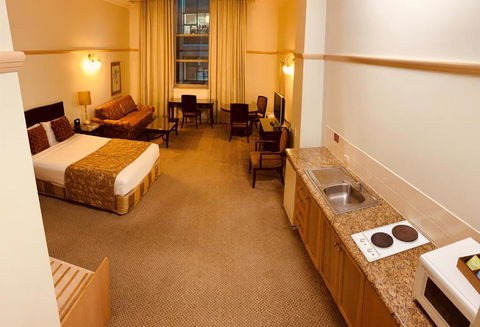 Royal Albert Hotel - Goulburn Accommodation 1