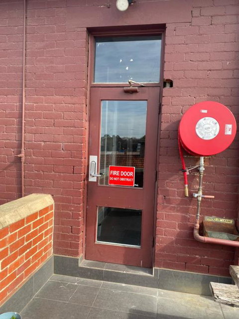 Royal Derby Hotel - Goulburn Accommodation 1