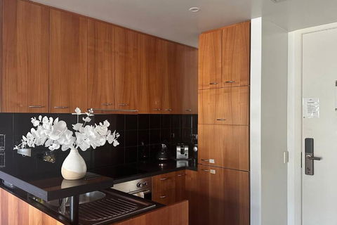 Royal Garden Residence - Goulburn Accommodation 2
