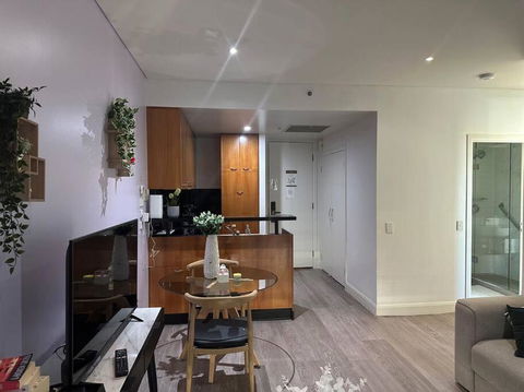 Royal Garden Residence - Goulburn Accommodation 3