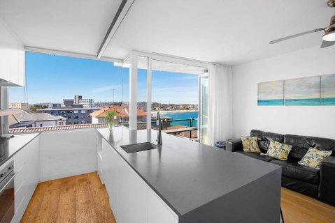 S16S - Bondi Vistas - Goulburn Accommodation 0