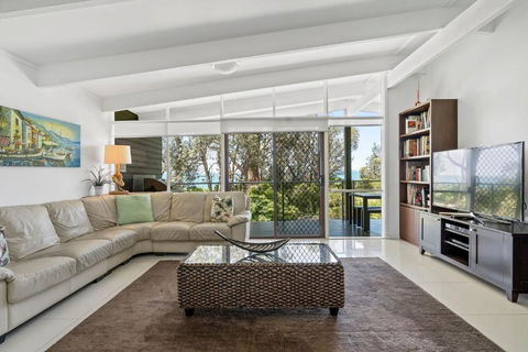 Sabia Beach House Vincentia - Goulburn Accommodation 0