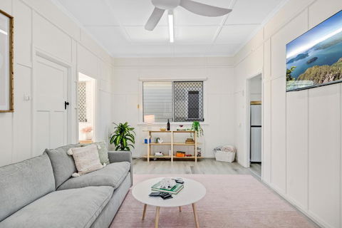 Sage Cottage! CBD Perfection! - Goulburn Accommodation 0