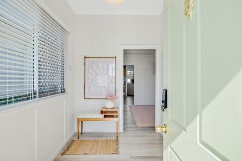 Sage Cottage! CBD Perfection! - Goulburn Accommodation 3