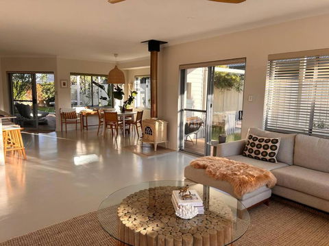 Salt - Goulburn Accommodation 0