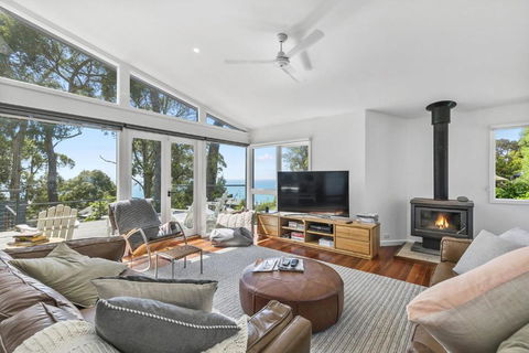 Salt House - Goulburn Accommodation 0