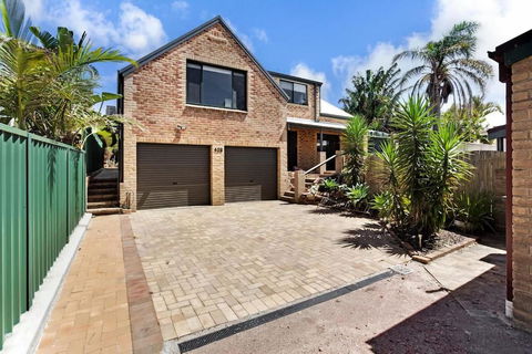 Salt Wood Cabin Style Retreat - Goulburn Accommodation 0