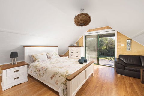 Salt Wood Cabin Style Retreat - Goulburn Accommodation 2