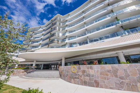 SALTWATER CALM@ The Cosmopolitan Unit 10508 - Goulburn Accommodation 0