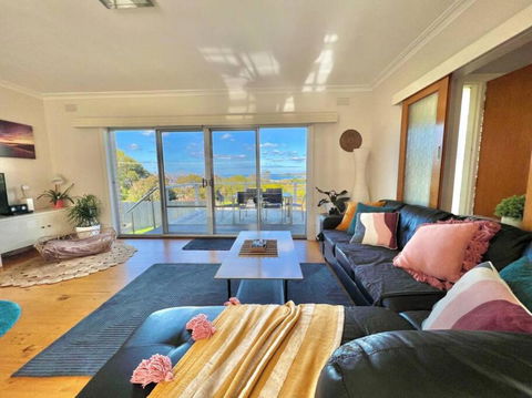 Saltwater Haven - Pets Welcome. Wifi. Amazing View - Goulburn Accommodation 1