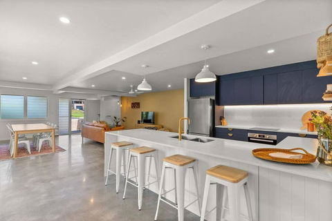 Salty Crab Bungalow - Goulburn Accommodation 0