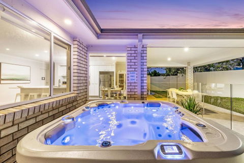 Salty Pause At Bondi House - With Spa And Pet Friendly! - Goulburn Accommodation 1