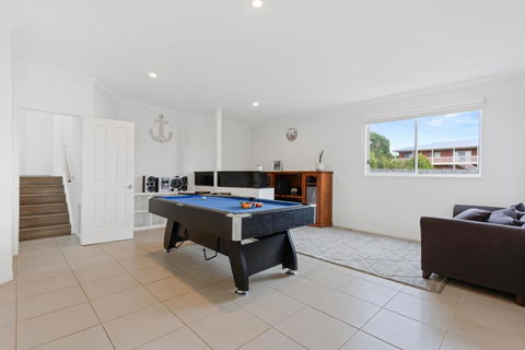 Sanctuary Lodge By Ready Set Stay - BYO LINEN & TOWELS - Goulburn Accommodation 1