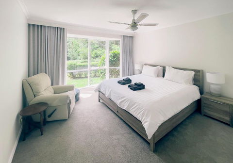 Sanctuary Park Cottages - Goulburn Accommodation 3