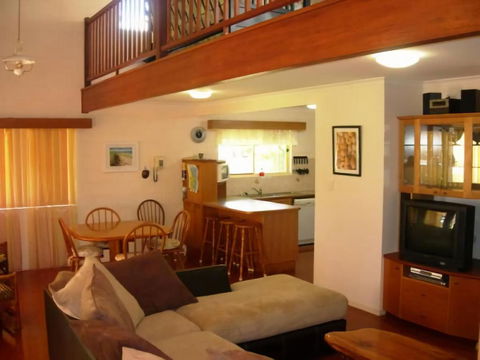 Sand Piper Cottage Rainbow Beach - Goulburn Accommodation 2