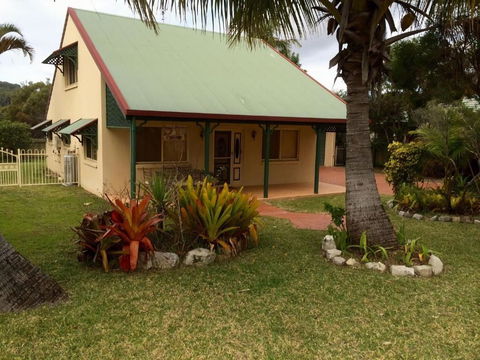 Sand Piper Cottage Rainbow Beach - Goulburn Accommodation 0