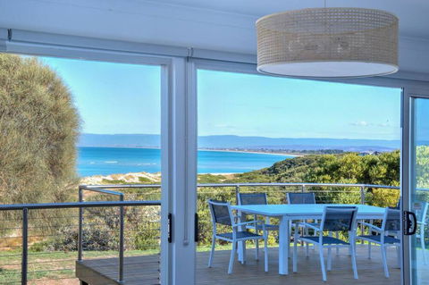 Sandbar Beach House - Goulburn Accommodation 0