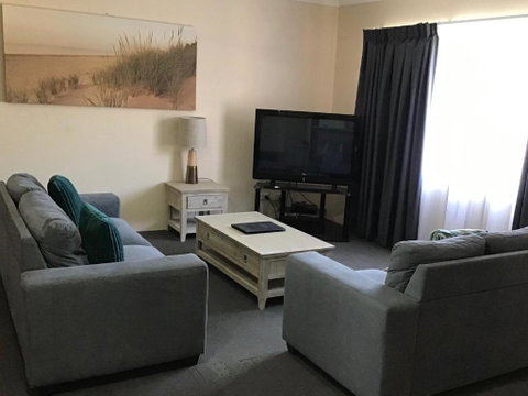 Sandcastles Holiday Apartments - Goulburn Accommodation 3