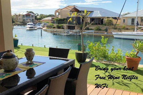 Sandpiper Island Tranquil Waterfront Views & Jetty - Goulburn Accommodation 0