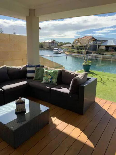 Sandpiper Island Tranquil Waterfront Views & Jetty - Goulburn Accommodation 2